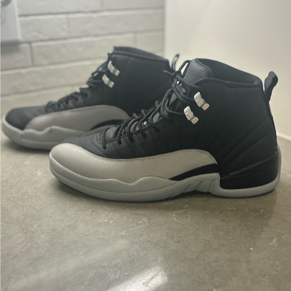 Jordan 12 wolf grey